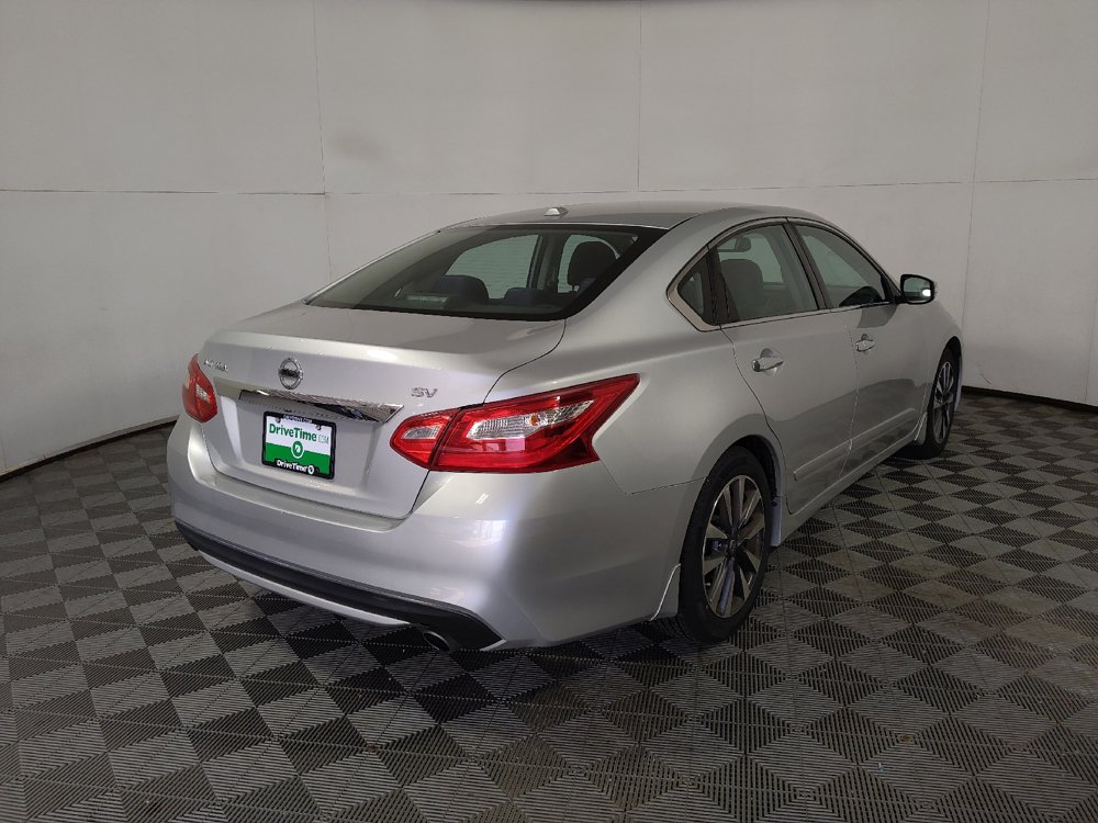 Used 2017 Nissan Altima 2.5 SV w/ Convenience Package FWD image 7