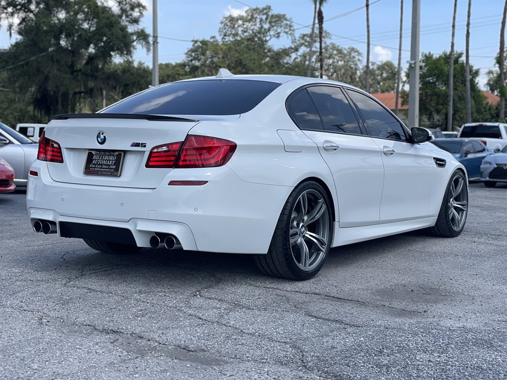Used 2013 BMW M5 RWD image 12