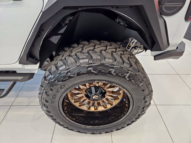 New 2025 Jeep Wrangler Unlimited Rubicon AWD/4WD image 13