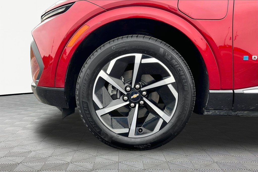 Used 2024 Chevrolet Equinox EV LT FWD image 37