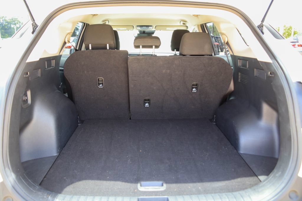 Used 2025 Kia Sportage LX FWD image 25