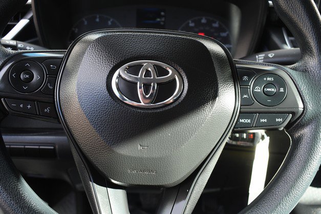 Certified 2025 Toyota Corolla LE image 30