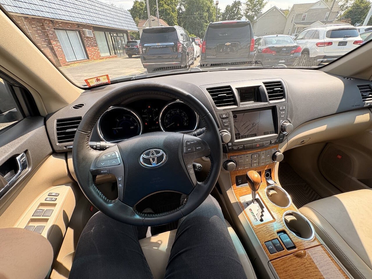 Used 2010 Toyota Highlander Limited AWD/4WD image 30