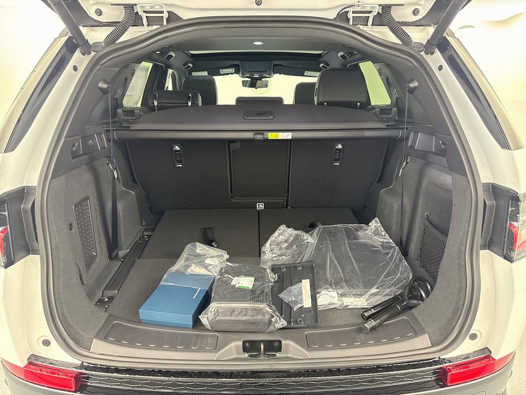 New 2026 Land Rover Discovery Sport Landmark AWD/4WD image 27