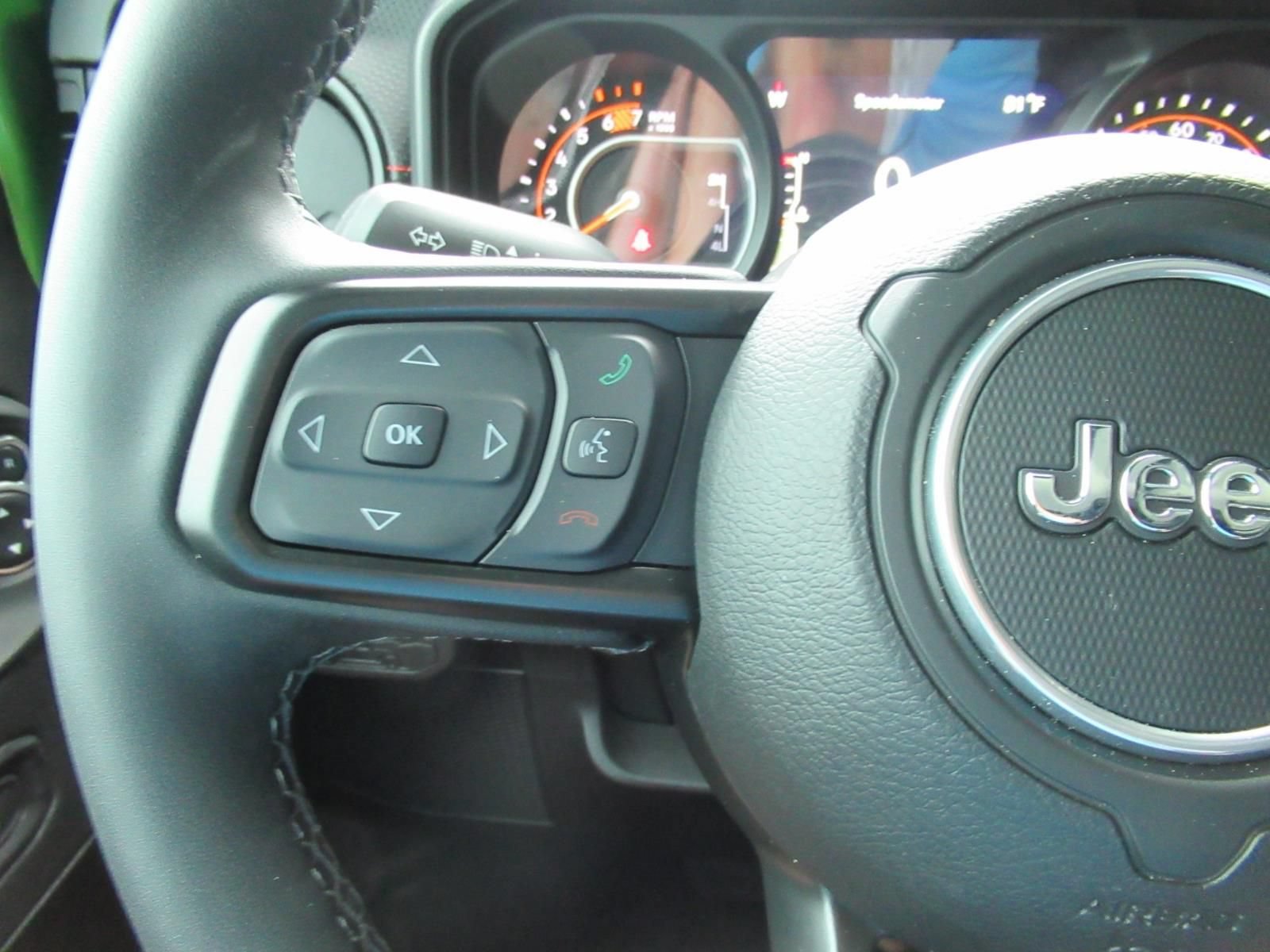 Certified 2025 Jeep Wrangler Unlimited Rubicon w/ XTREMEE 35" Tire Package AWD/4WD image 25