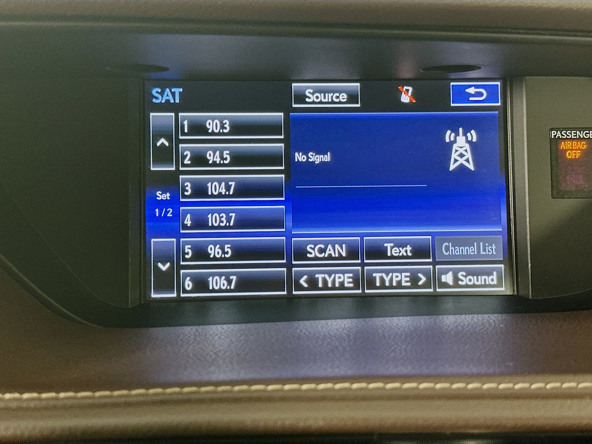 Used 2016 Lexus ES 350 w/ Luxury Package w/Wood Trim FWD image 21