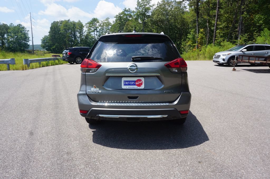 Used 2019 Nissan Rogue S w/ Special Edition Package FWD image 19