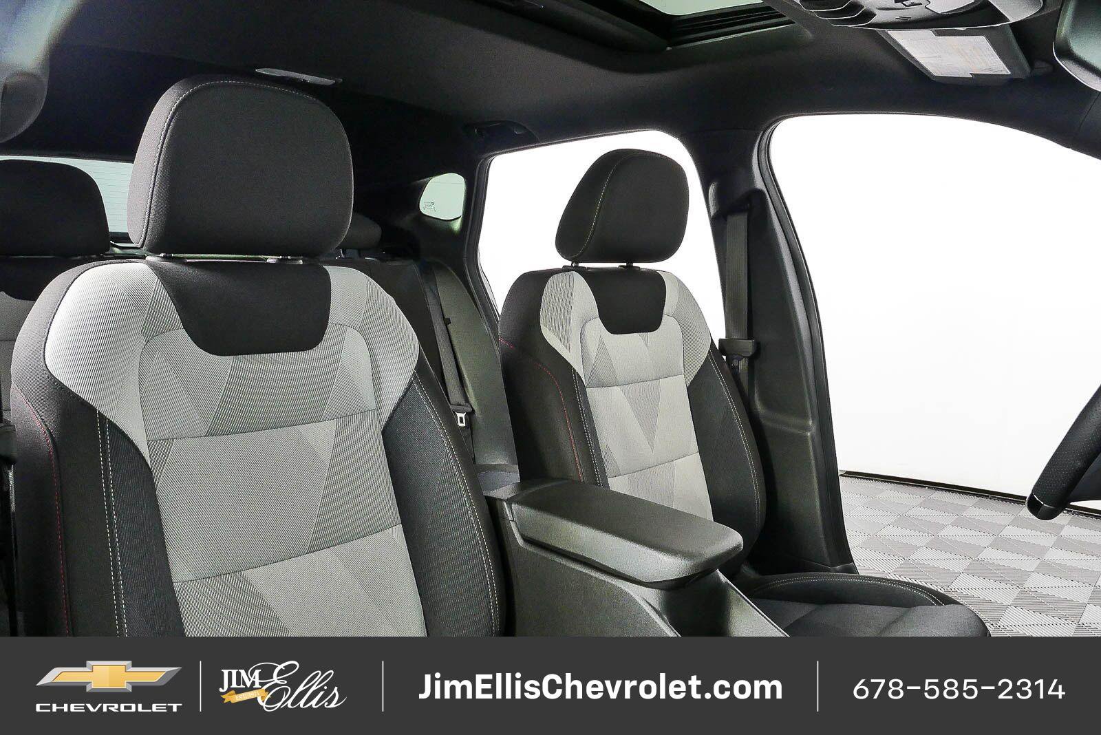 Certified 2025 Chevrolet Trax RS w/ Sunroof Package FWD image 20
