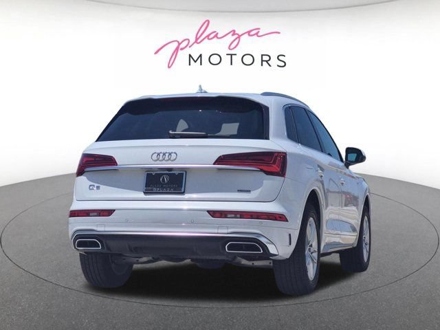 Certified 2023 Audi Q5 2.0T Premium w/ Convenience Package AWD/4WD image 5