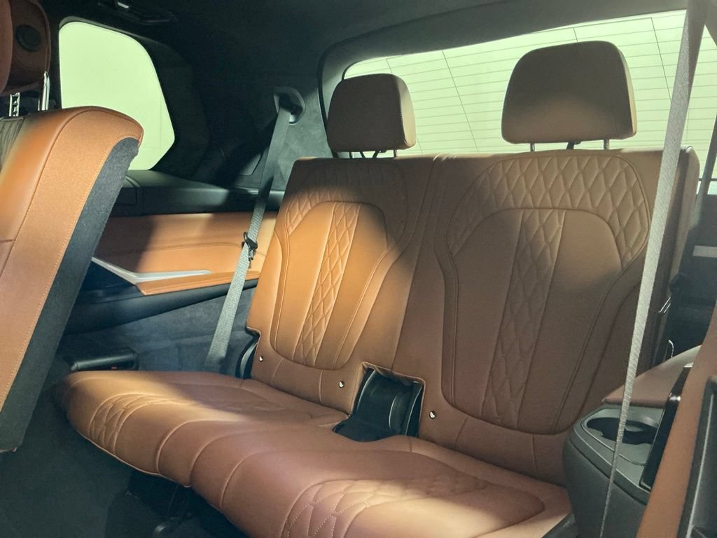 Certified 2024 BMW X7 xDrive40i w/ Premium Package AWD/4WD image 22