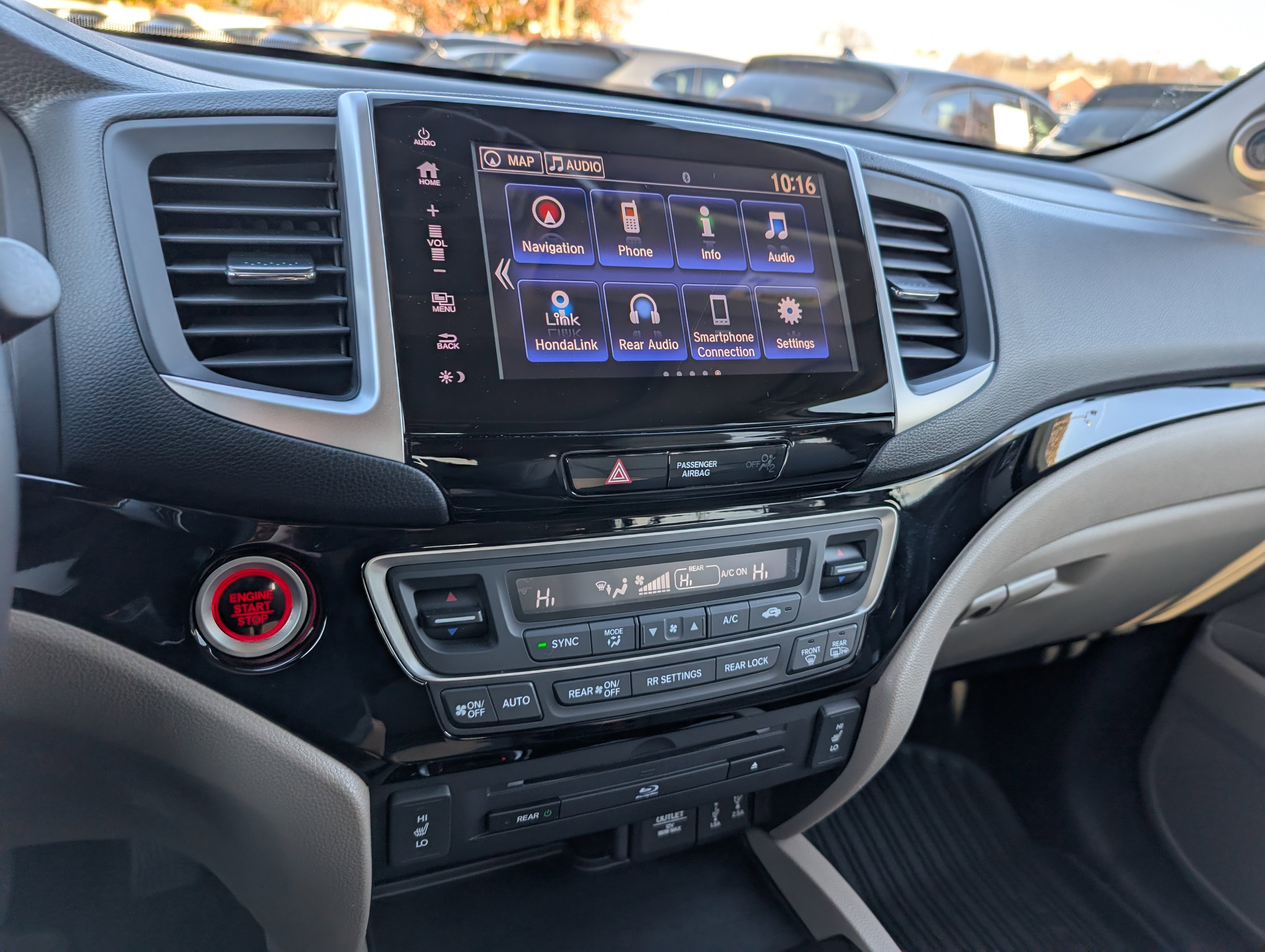 Used 2018 Honda Pilot Touring image 23