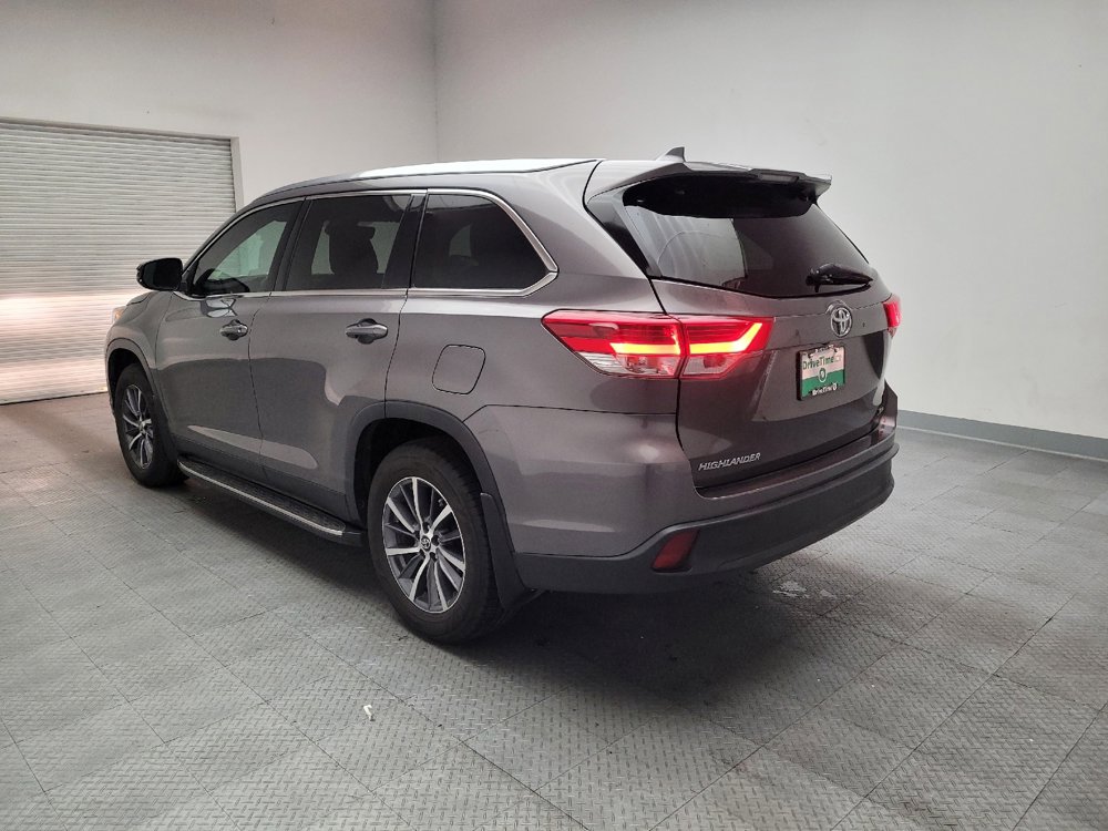 Used 2019 Toyota Highlander XLE image 5
