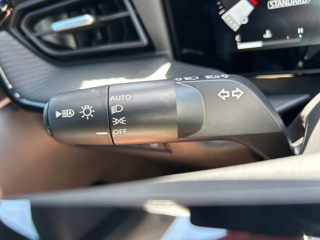 New 2026 Nissan Kicks SR image 27