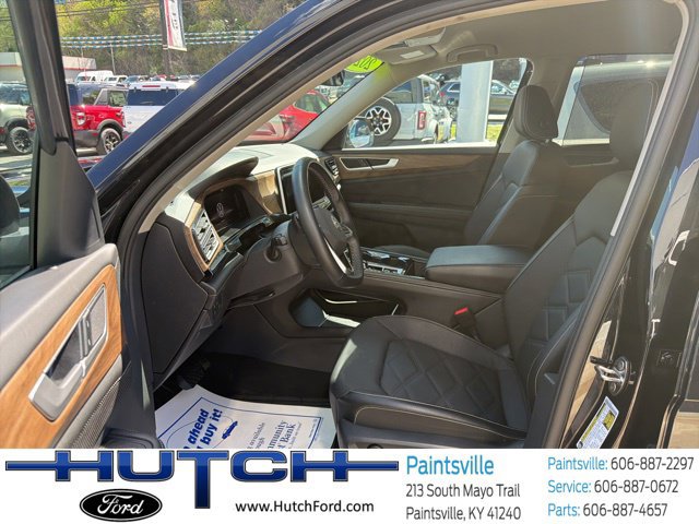 Used 2025 Volkswagen Atlas SE AWD/4WD image 9