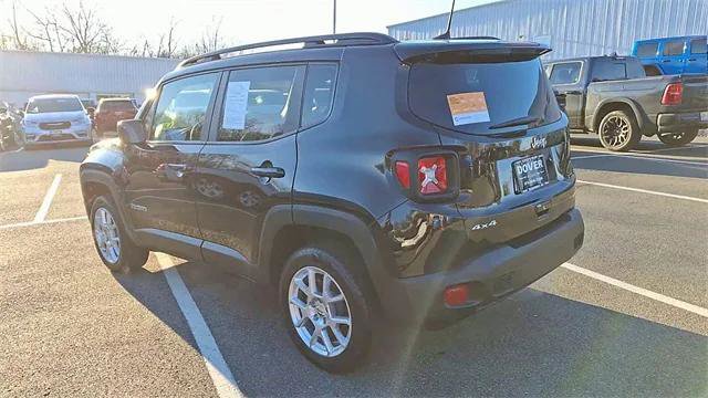 Certified 2023 Jeep Renegade Latitude w/ Sun/Sound Group image 6