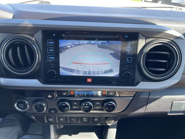 Used 2017 Toyota Tacoma Limited w/ Tow Package AWD/4WD image 18