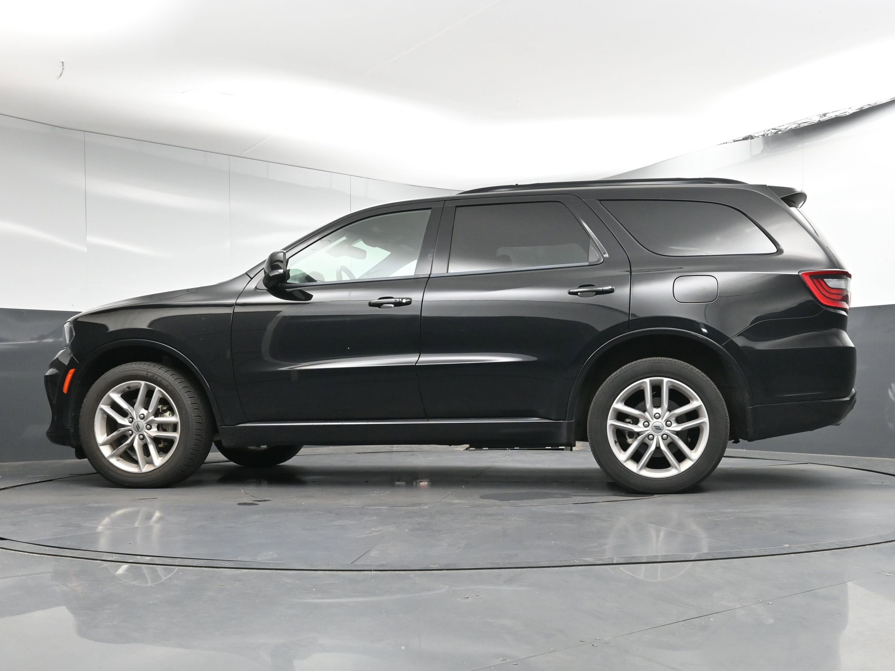 Used 2023 Dodge Durango GT image 30