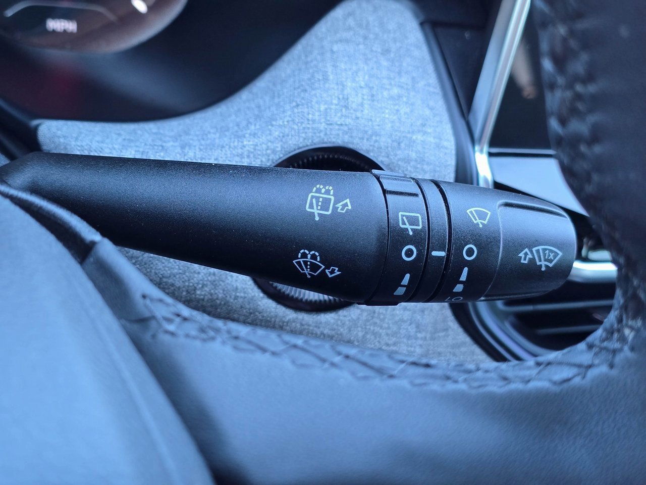 Used 2024 Jeep Compass Latitude w/ Convenience Group image 25