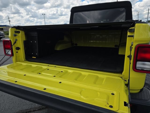 Used 2023 Jeep Gladiator Sport AWD/4WD image 8