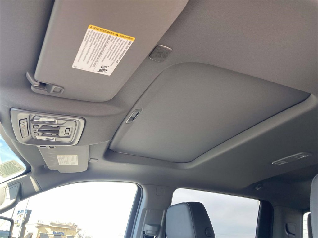 New 2026 GMC Sierra 2500 SLT w/ SLT Convenience Package image 17