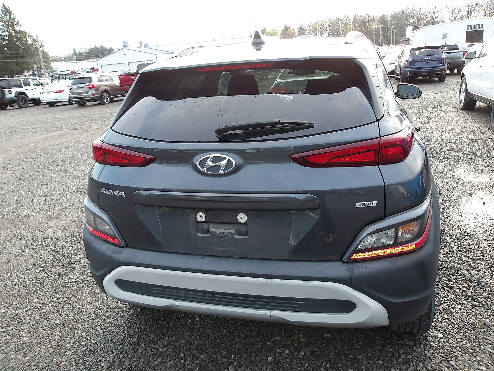 Used 2022 Hyundai Kona SEL w/ Convenience Package image 2