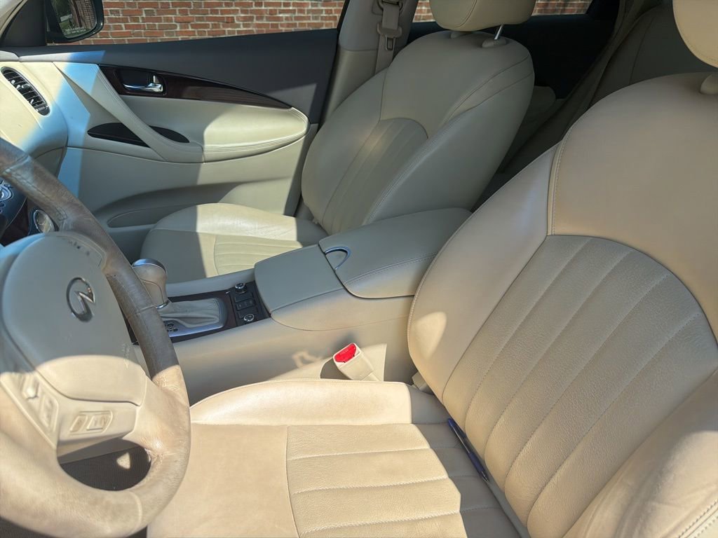 Used 2015 INFINITI QX50 Journey w/ Premium Package image 19