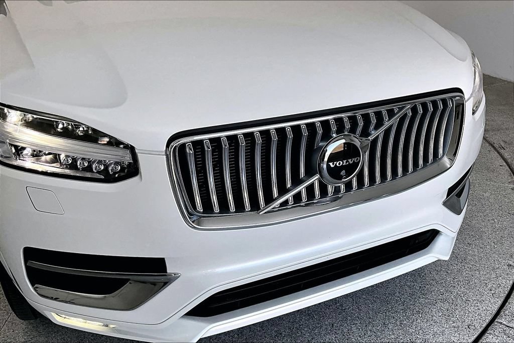 Certified 2025 Volvo XC90 B6 Plus w/ Protection Package Premier AWD/4WD image 39