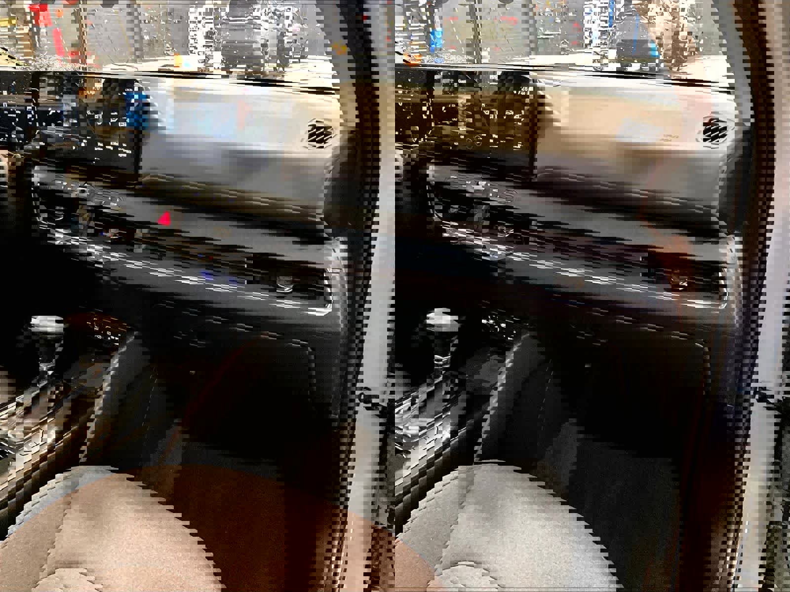 Used 2025 Kia K4 EX image 13