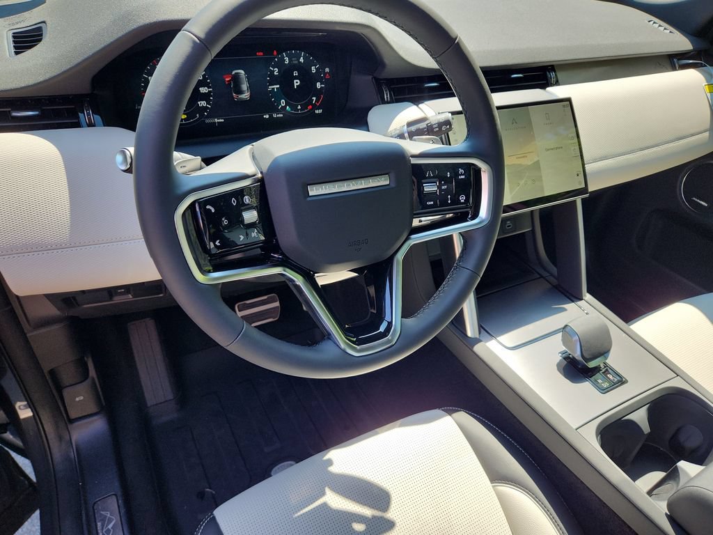New 2026 Land Rover Discovery Sport Landmark AWD/4WD image 15