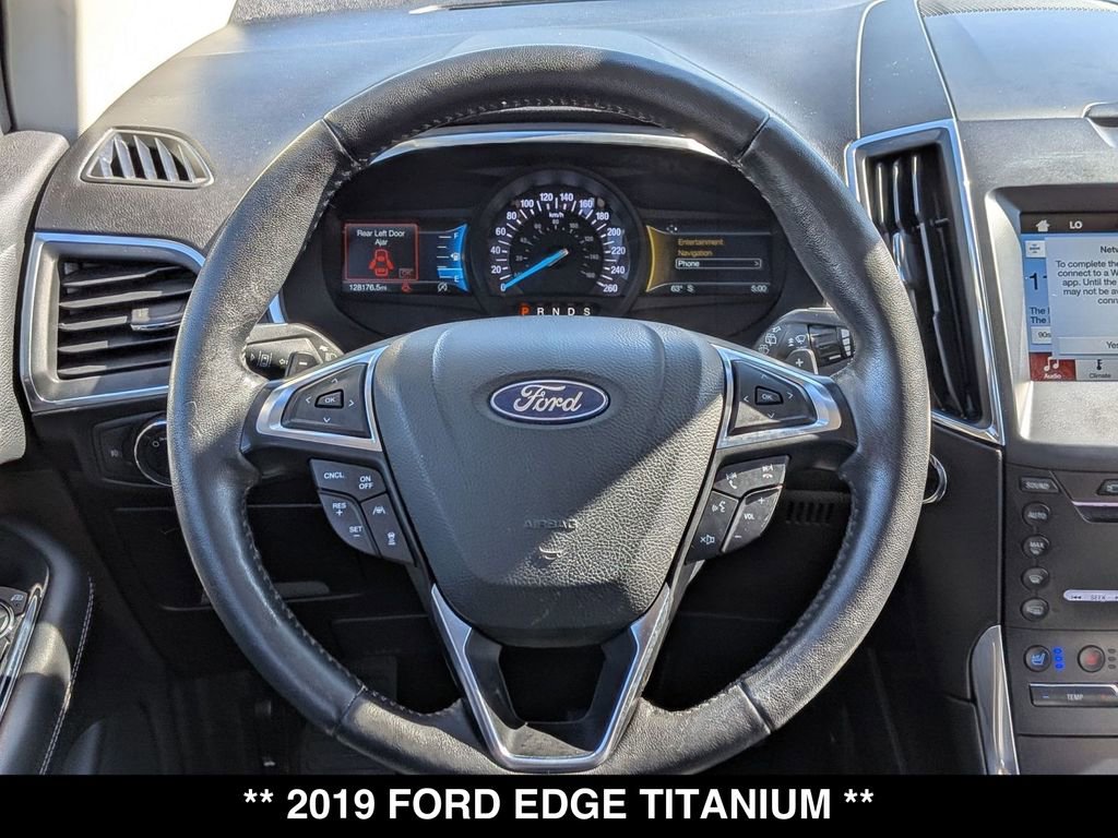 Used 2019 Ford Edge Titanium w/ Equipment Group 301A AWD/4WD image 23