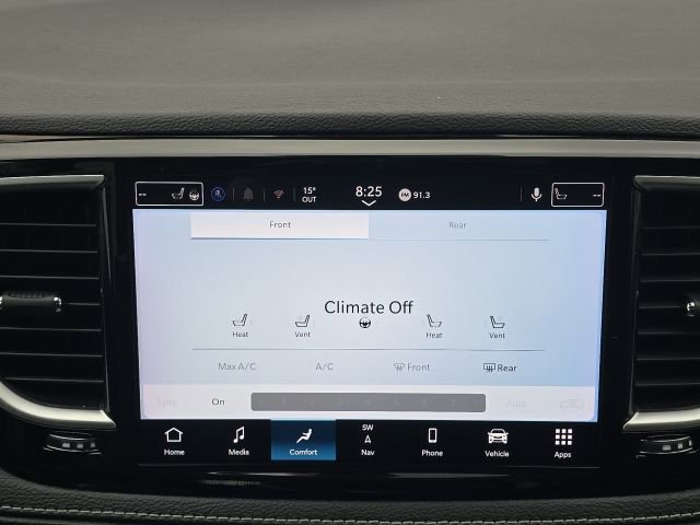 Used 2024 Chrysler Pacifica Limited image 35
