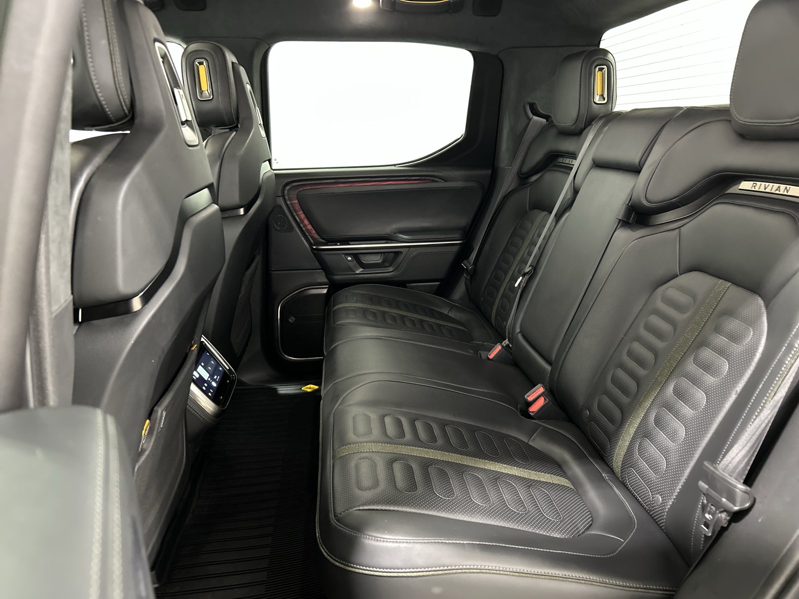 Used 2025 Rivian R1T Adventure AWD/4WD image 21