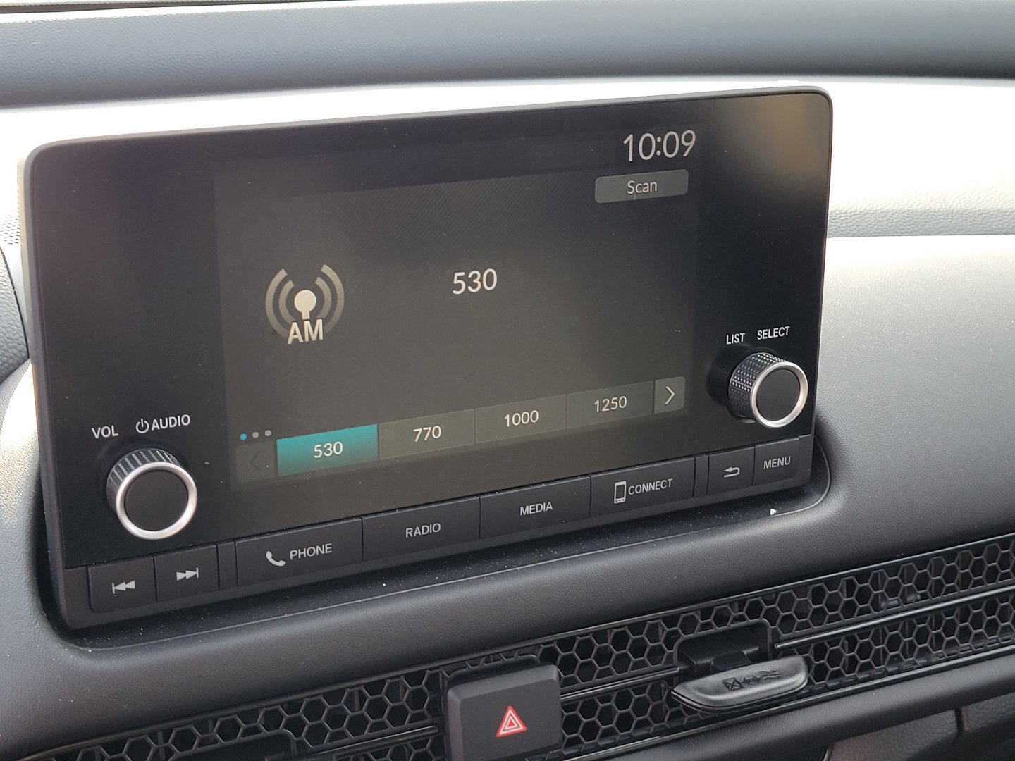 Certified 2025 Honda HR-V LX image 25