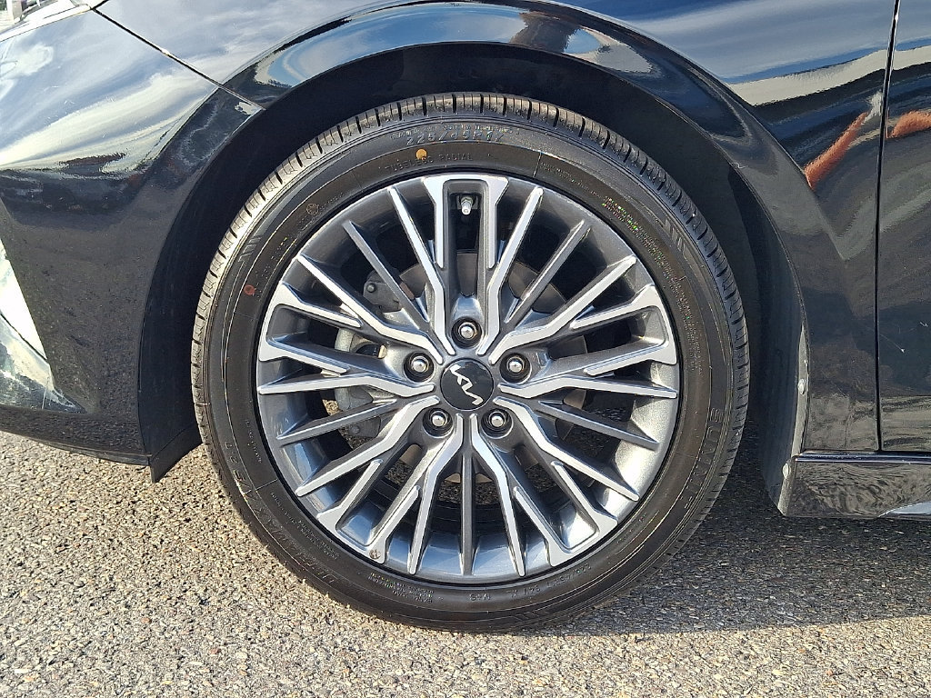Certified 2023 Kia Forte GT-Line w/ GT-Line Premium Package FWD image 10