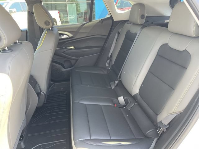 New 2026 Chevrolet Trax ACTIV w/ Sunroof Package FWD image 22