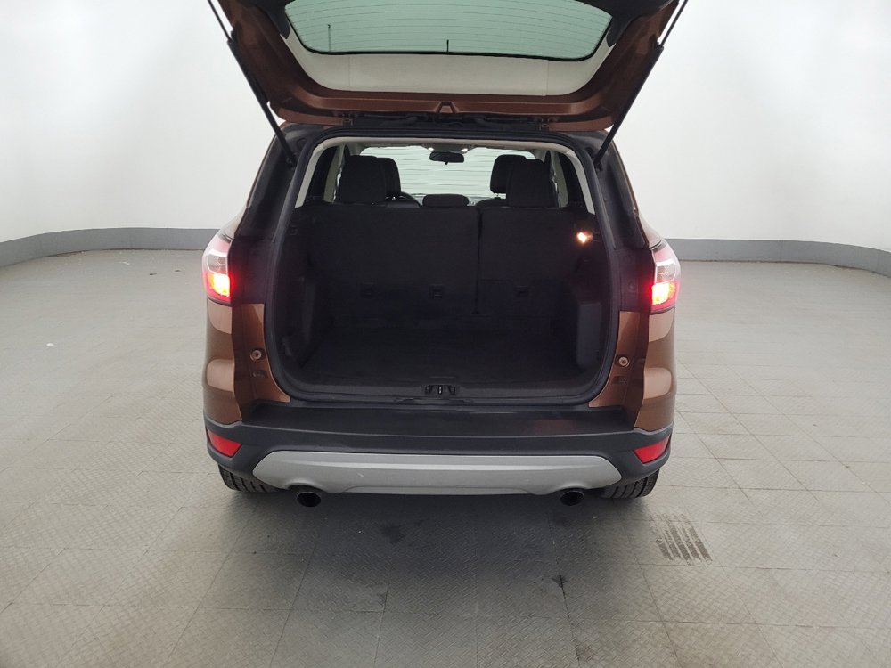 Used 2017 Ford Escape SE w/ SE Cold Weather Package FWD image 29