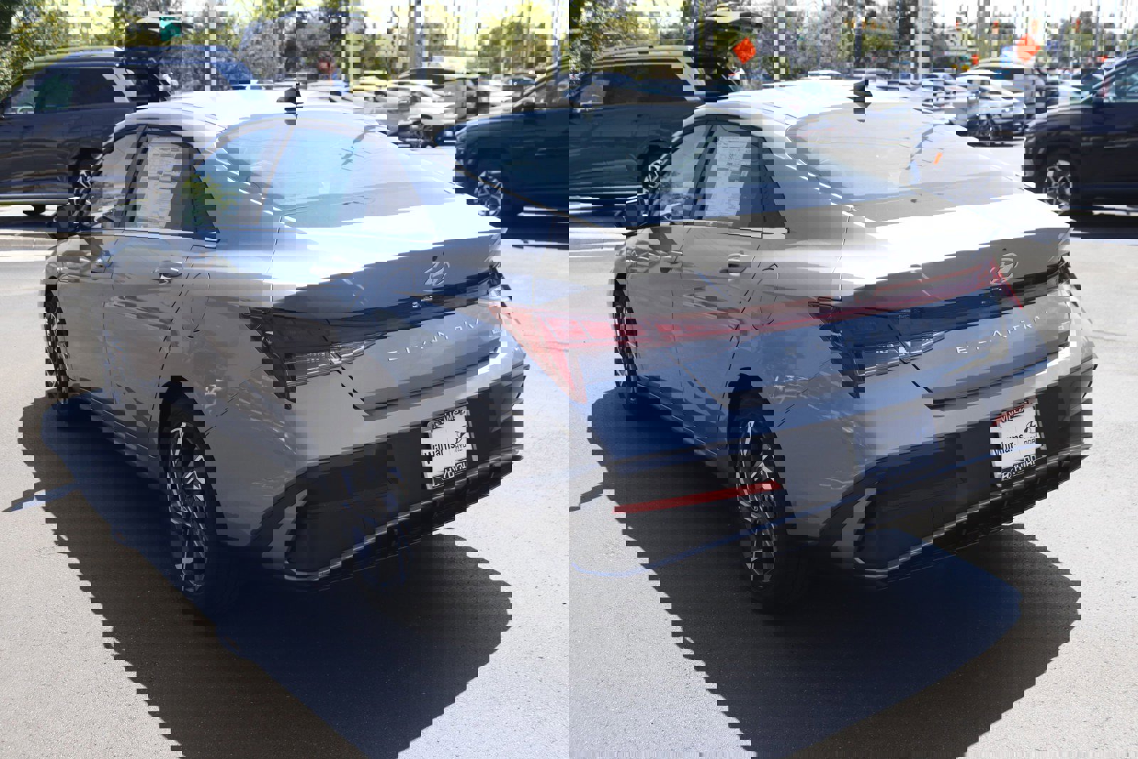 New 2025 Hyundai Elantra Limited image 6