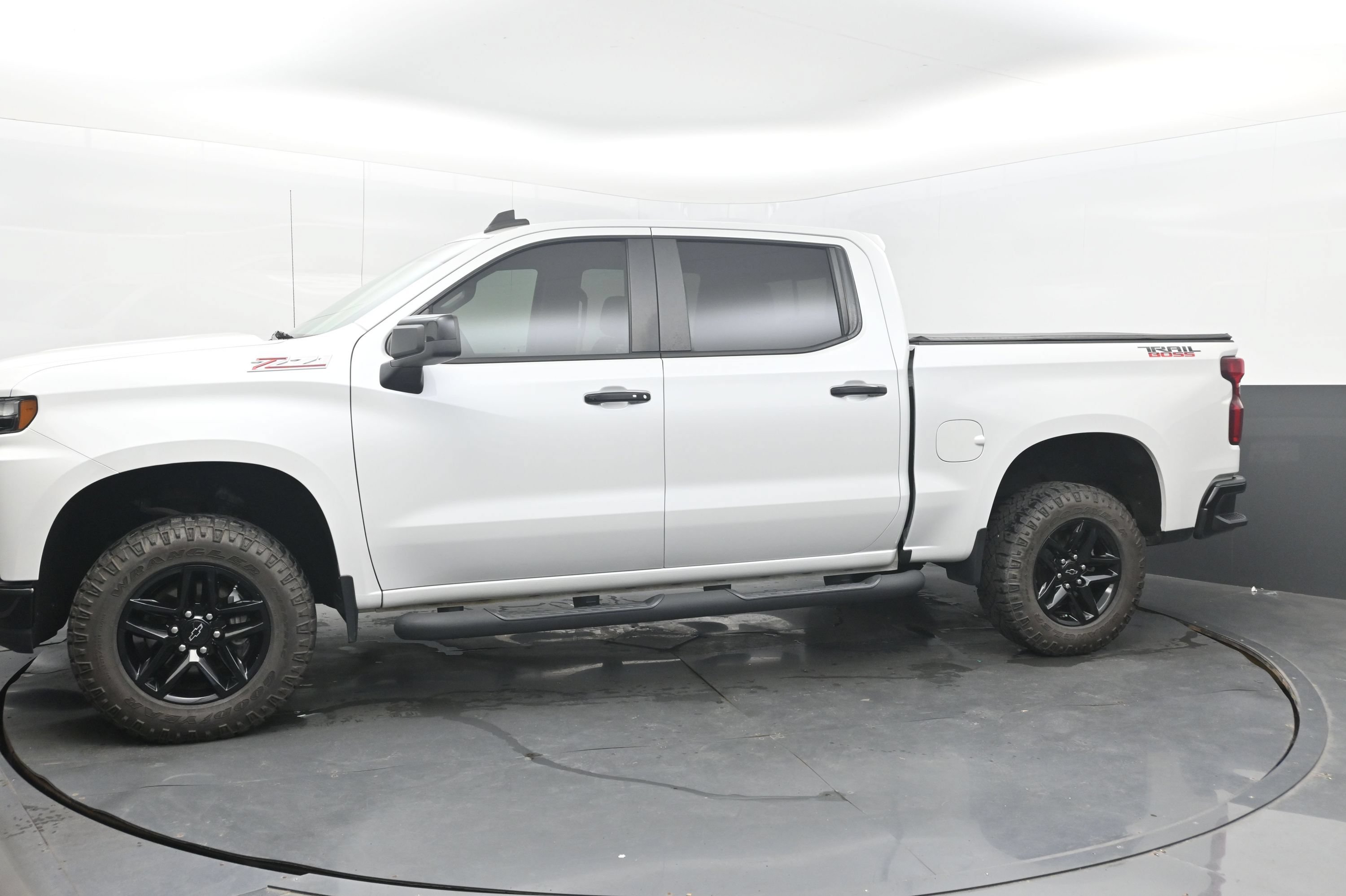Used 2020 Chevrolet Silverado 1500 LT Trail Boss AWD/4WD image 5