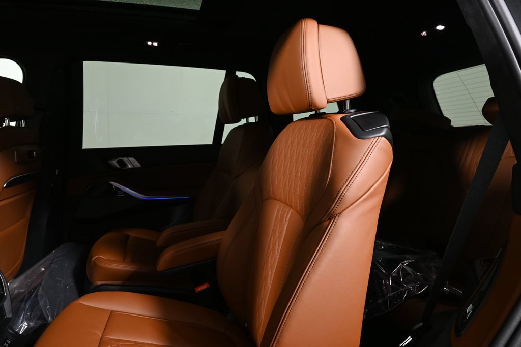 New 2027 BMW X7 M60i AWD/4WD image 4