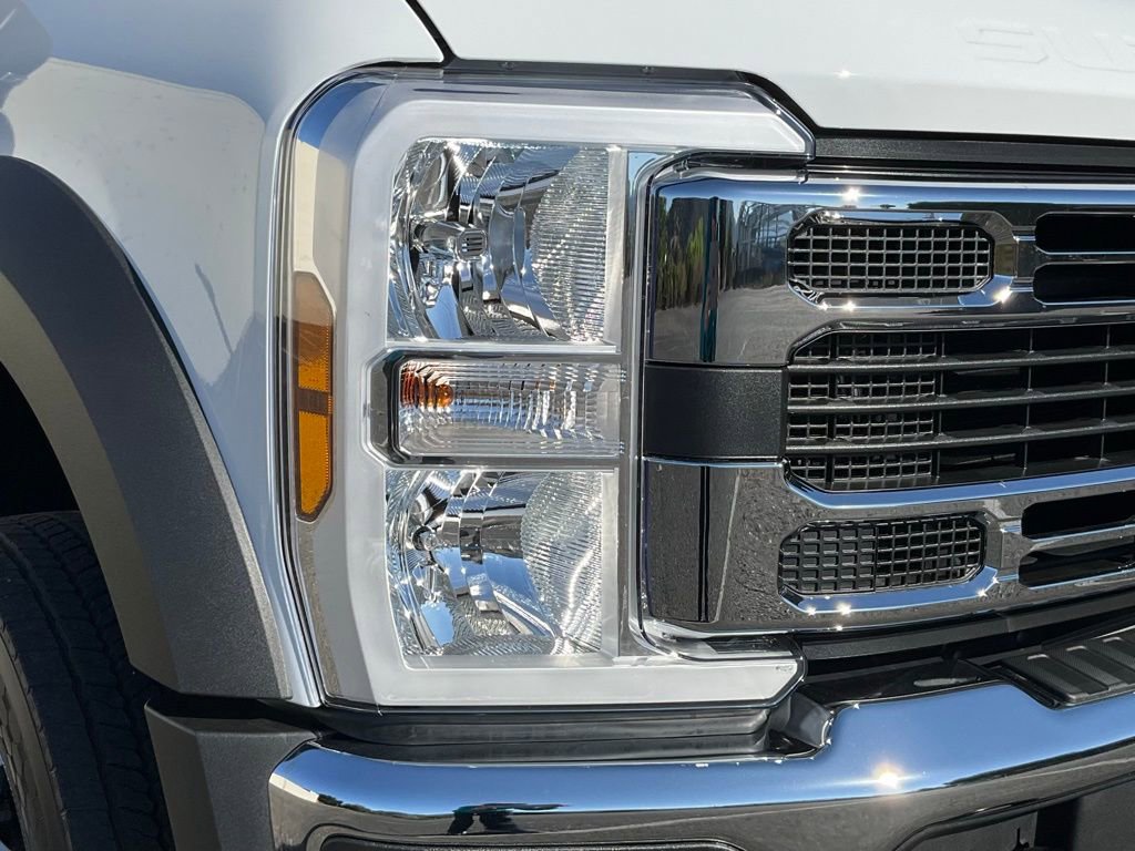 Used 2024 Ford F450 XL w/ XL Chrome Package image 63