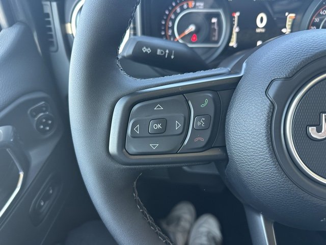 New 2025 Jeep Gladiator Sport image 24