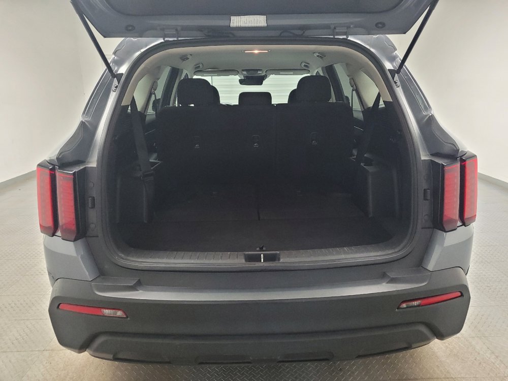 Used 2022 Kia Sorento LX image 29