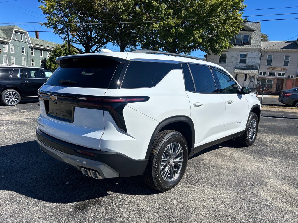 New 2026 Chevrolet Traverse LT w/ Driver Confidence Package image 4
