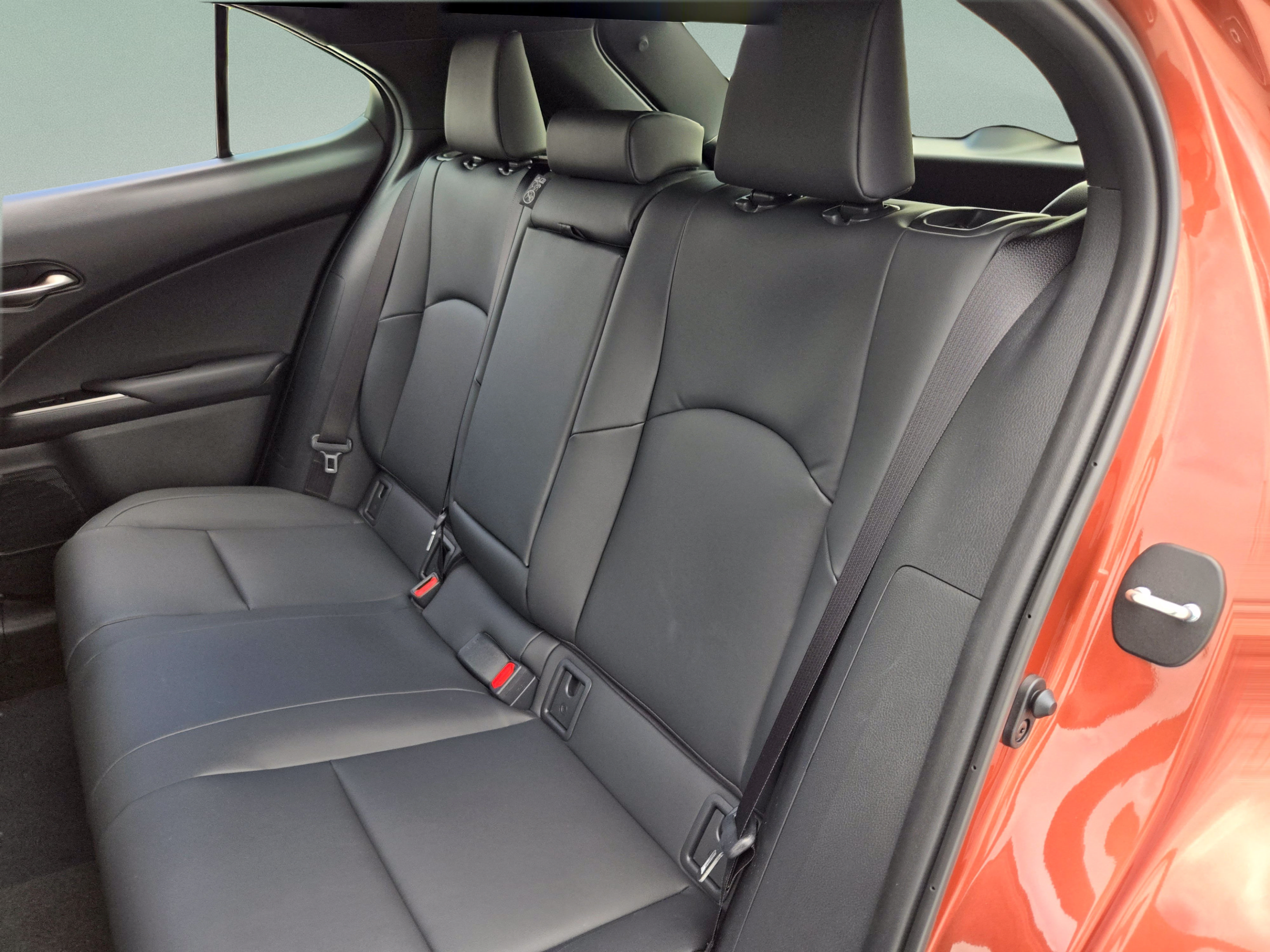 New 2026 Lexus UX 300h FWD image 22