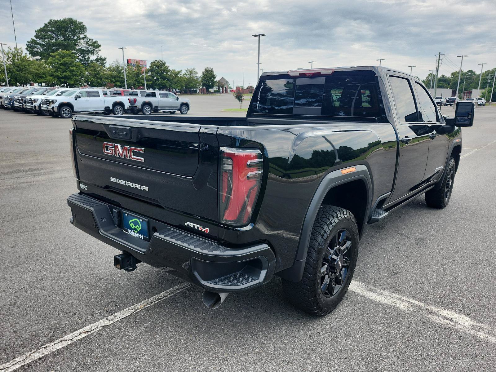 Certified 2025 GMC Sierra 2500 AT4 w/ AT4 Premium Plus Package AWD/4WD image 3