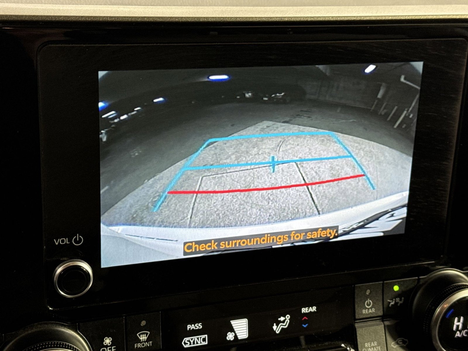 Used 2023 Toyota Highlander LE image 23