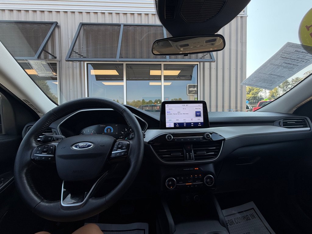 Used 2021 Ford Escape SEL FWD image 9