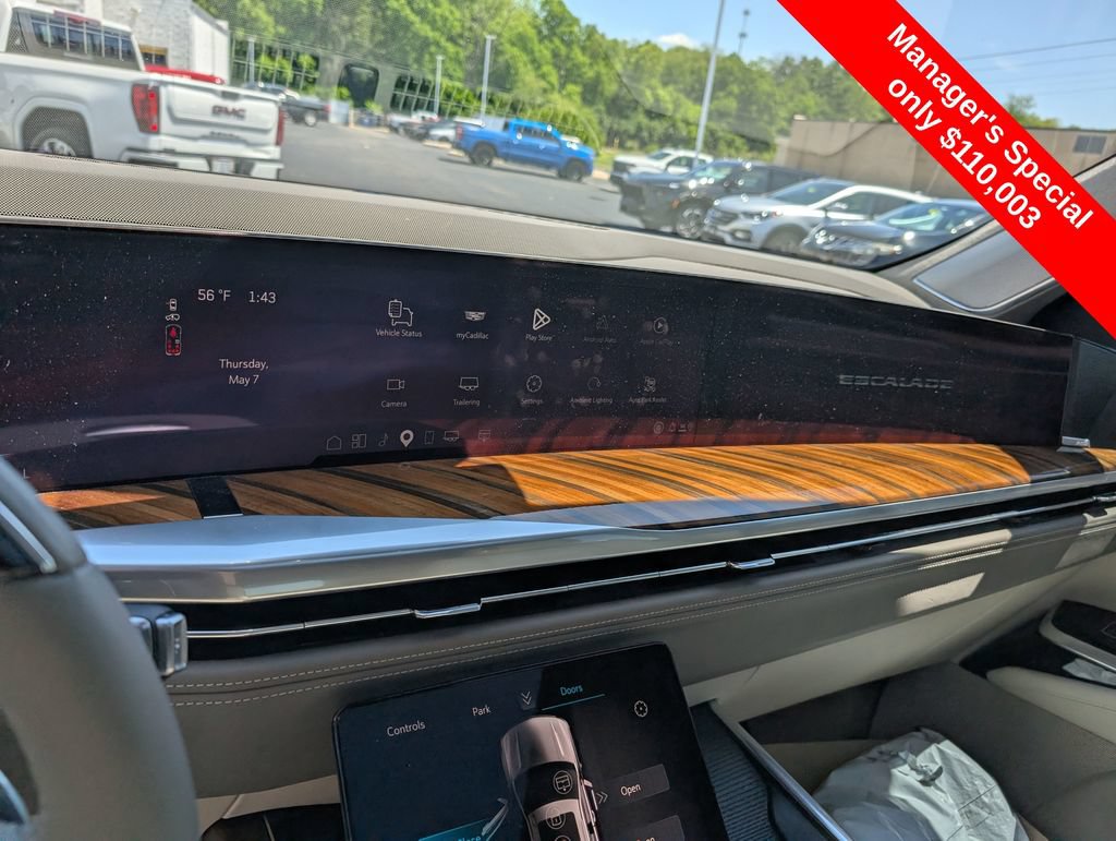 Used 2025 Cadillac Escalade Sport Platinum w/ LPO, Floor Liner Package AWD/4WD image 19
