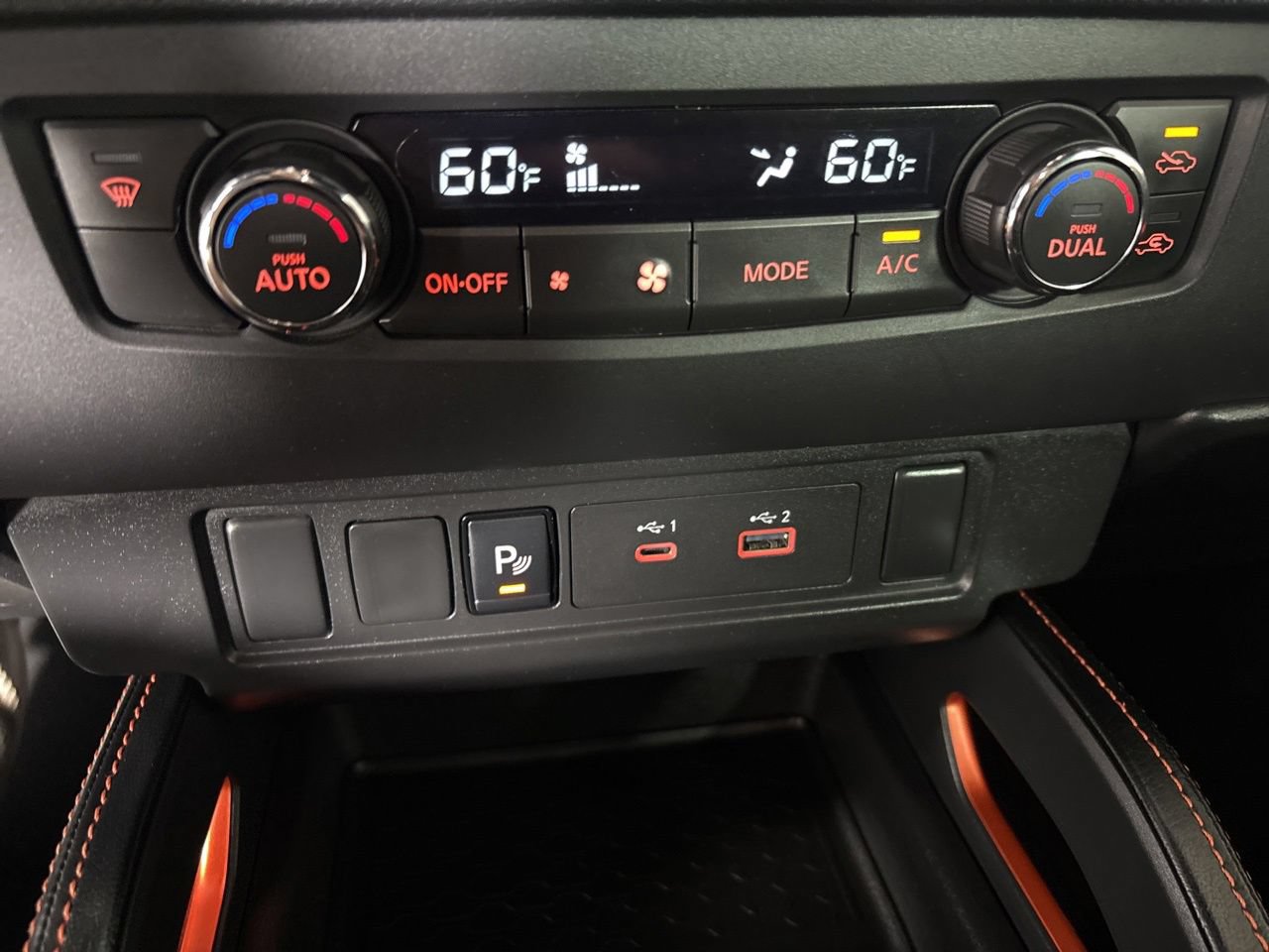 Used 2025 Nissan Frontier PRO-4X AWD/4WD image 18