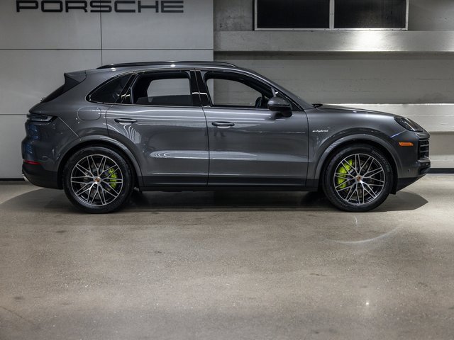 New 2026 Porsche Cayenne E-Hybrid image 9